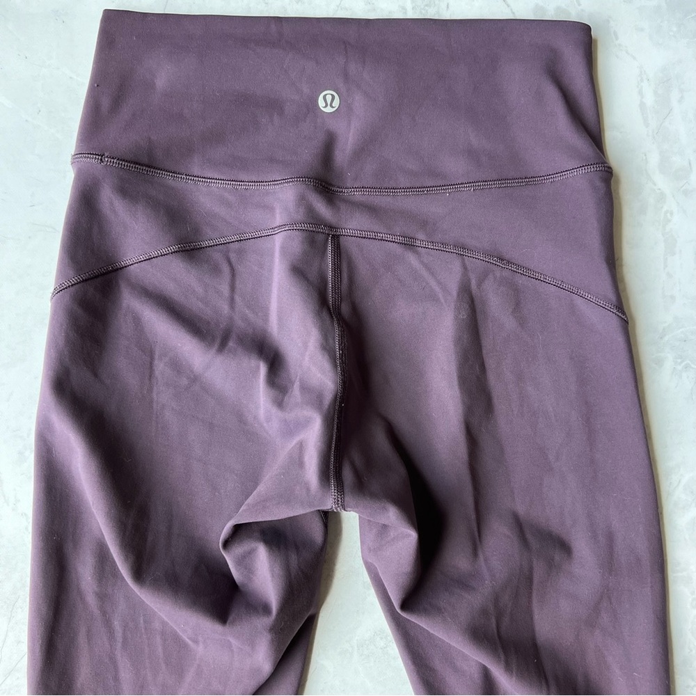 Lululemon Purple Crop Leggings Size 6 - Picture 4 of 9